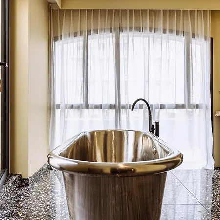 Le Garage 4* Biarriz